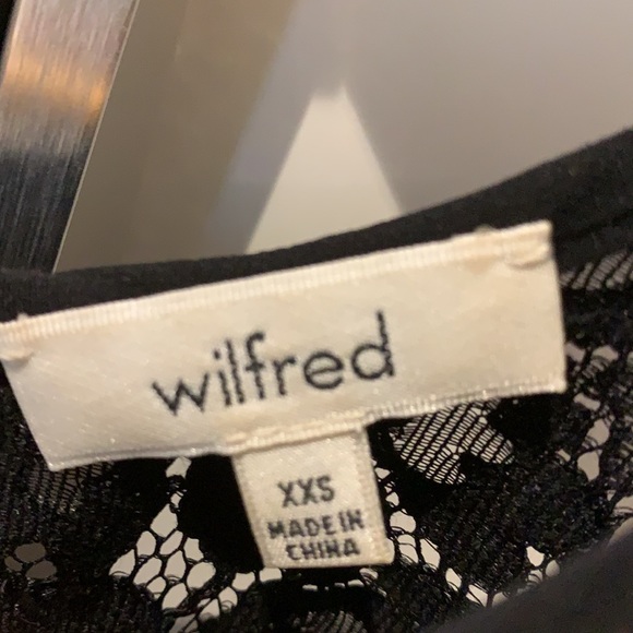 EUC Aritzia Wilfred Lace Tank size XXS Black - Picture 2 of 4